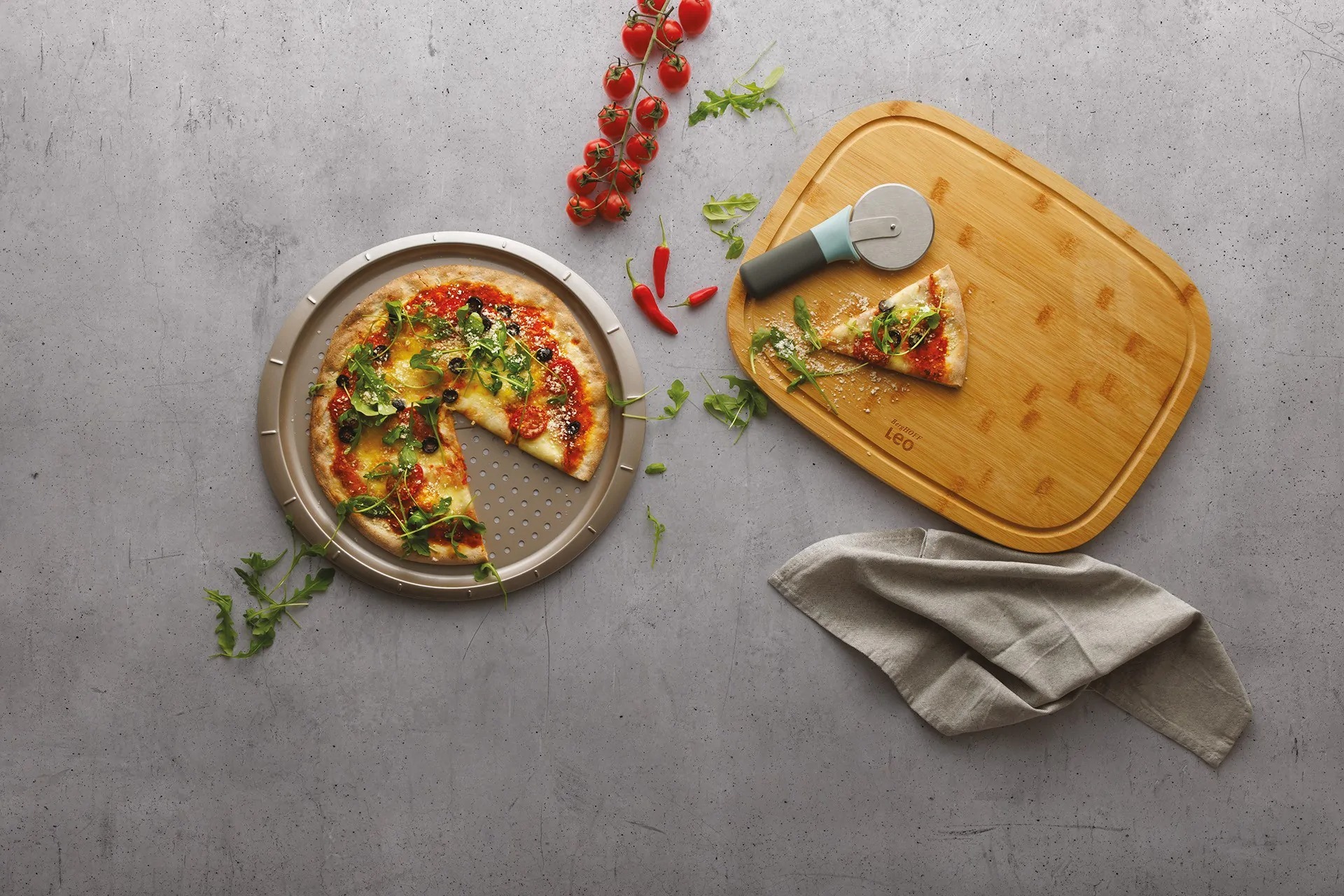 Perforowana forma do pizzy BergHOFF LEO Balance 32 cm